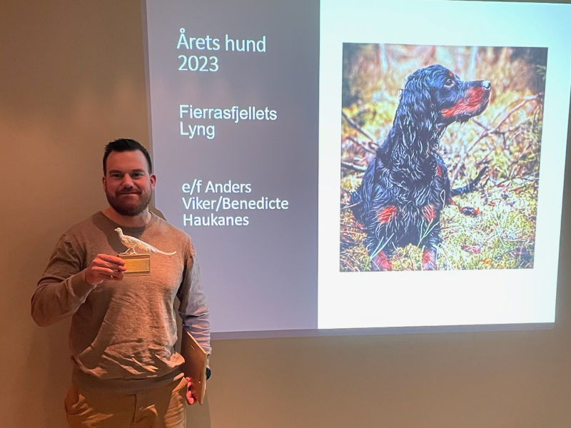 Årsmøte og kåring av årets hunder